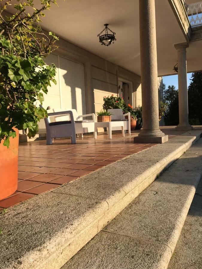 Villa Las Camelias Villanueva De Arosa Exterior foto