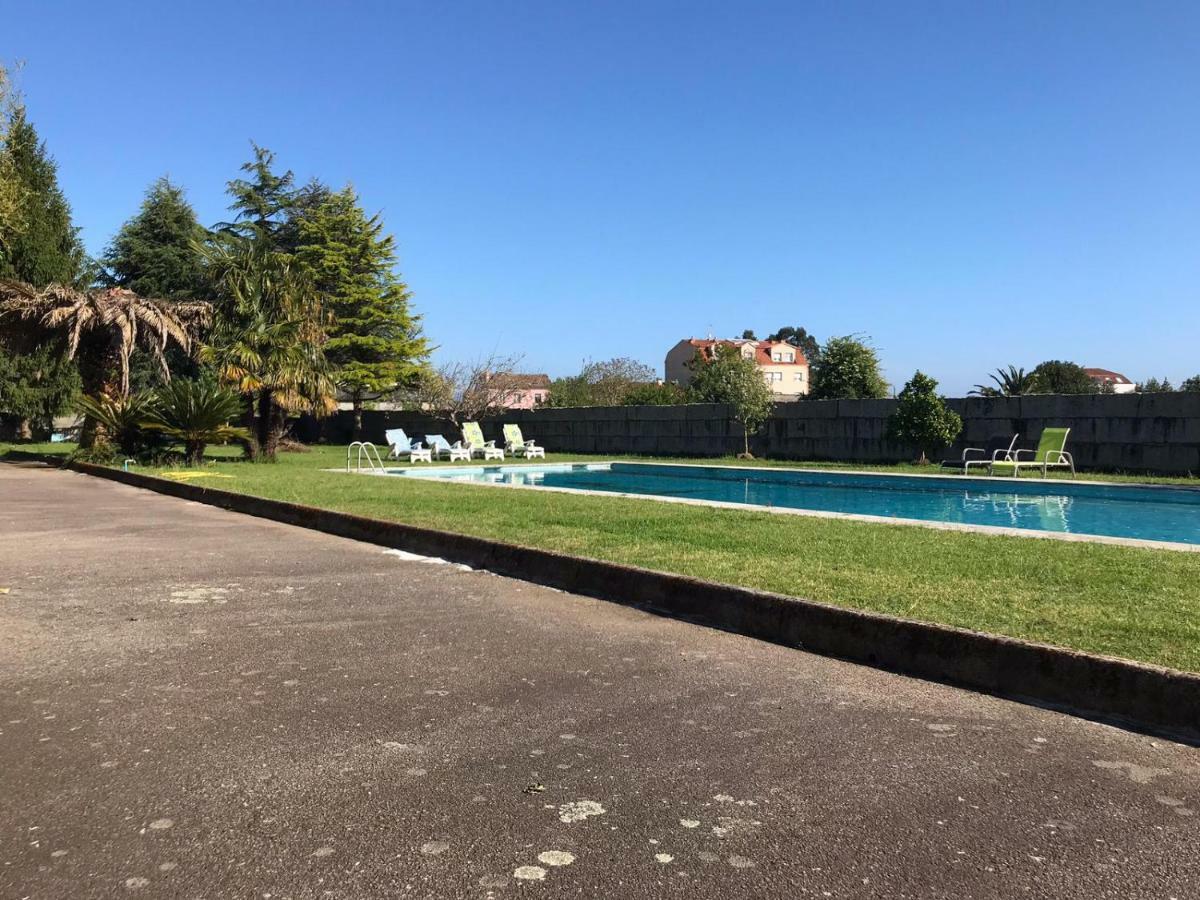 Villa Las Camelias Villanueva De Arosa Exterior foto
